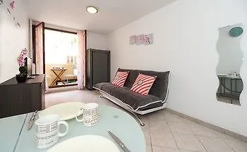 公寓 Blue Lagon Five Stars House 尼斯