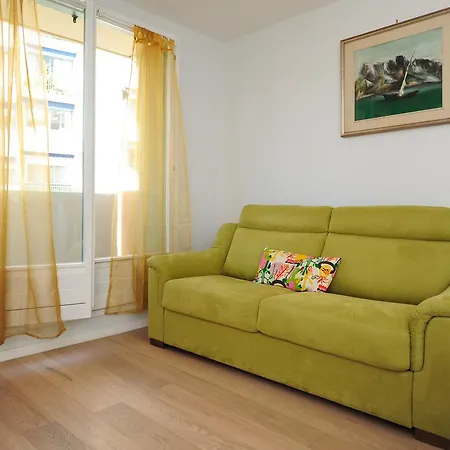 Apartment Blue Lagon Five Stars Holiday House Nice