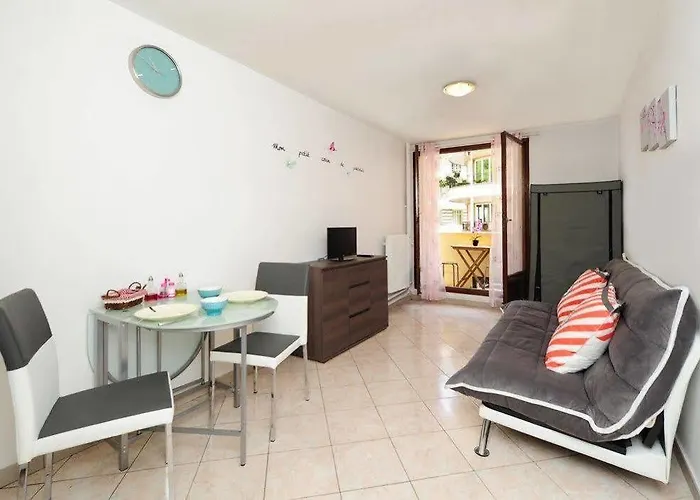 Blue Lagon Five Stars House * Nice