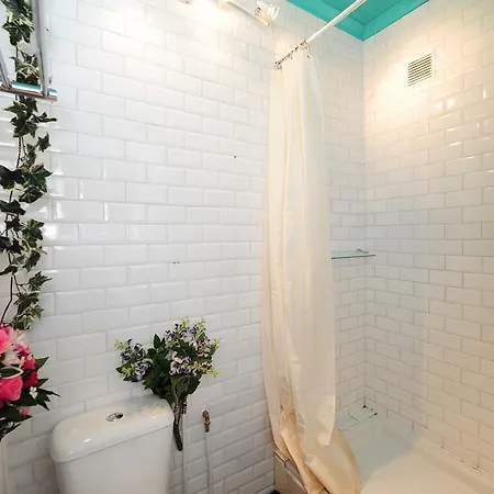 Blue Lagon Five Stars House Apartamento Nice