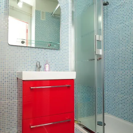 Blue Lagon Five Stars House Apartamento Nice