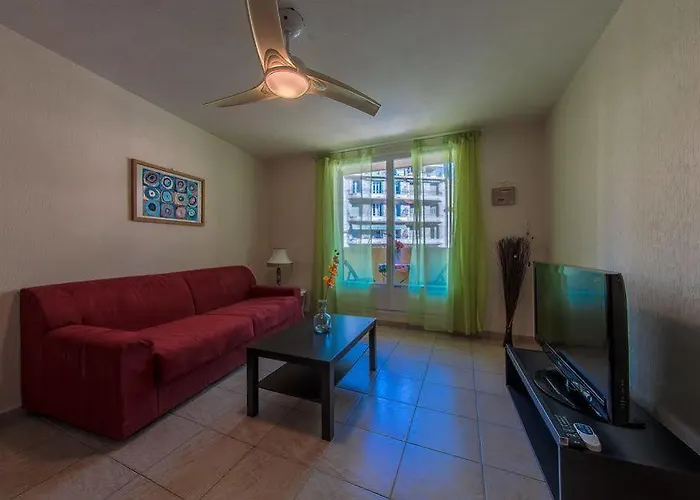 Blue Lagon Five Stars Holiday House Apartment